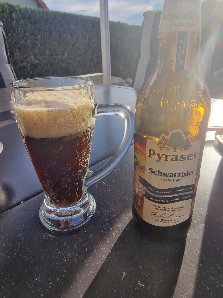 Pyraser Schwarzbier naturtrüb